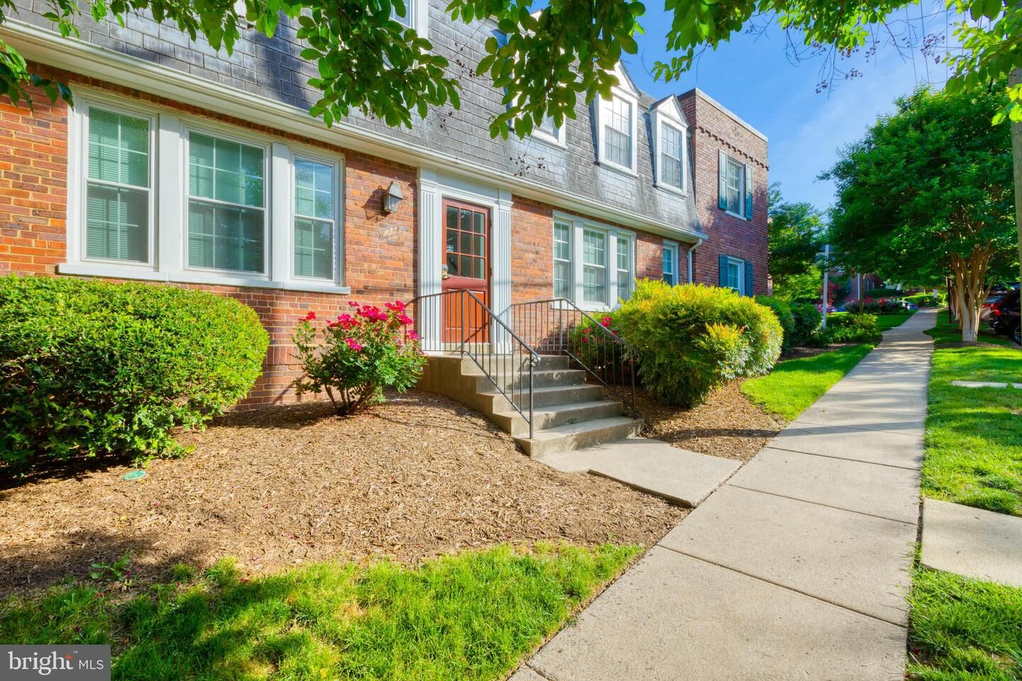 Property Photo: 1900 Key Boulevard 464 VA 22201