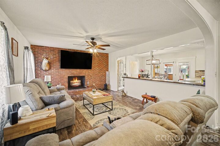 Property Photo:  1087 Greenbriar Drive  SC 29720 