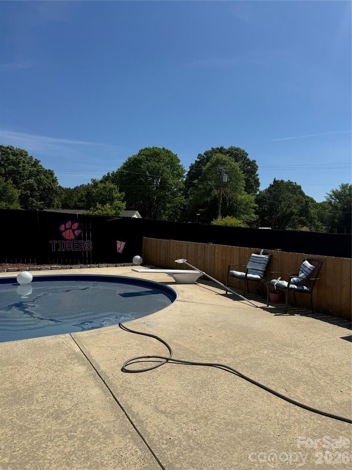 Property Photo:  1087 Greenbriar Drive  SC 29720 