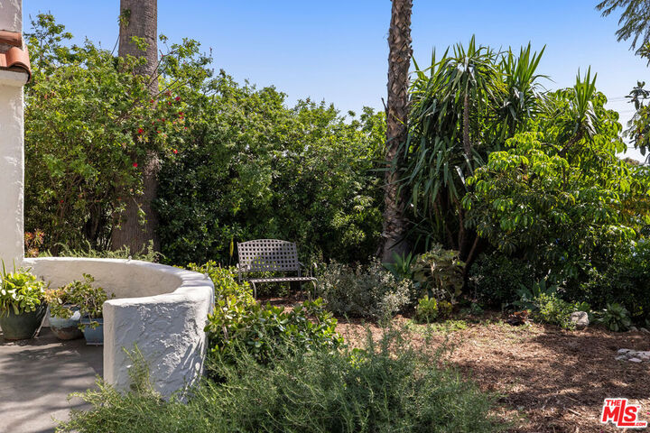 Property Photo:  3147 Glenmanor Pl  CA 90039 