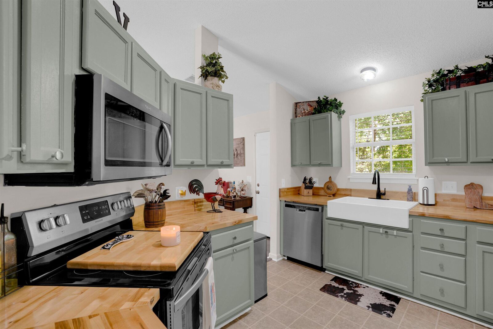 Property Photo:  225 Burma  SC 29072 