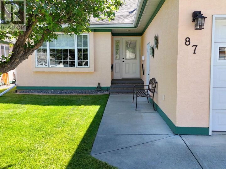 Property Photo: 1401 Willowbrook Drive North 87 BC V1C 6H2