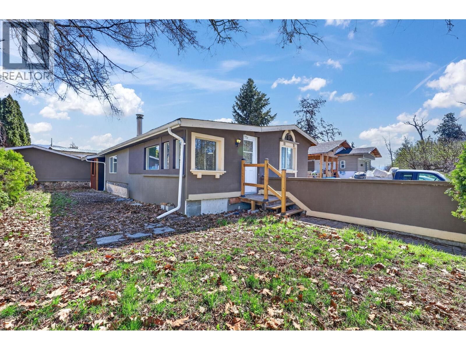 Property Photo:  715 Beaver Lake Road 27  BC V4V 1E6 