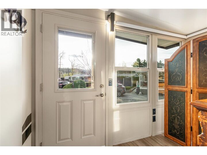 Property Photo: 415 Commonwealth Road 247 BC V4V 1P4