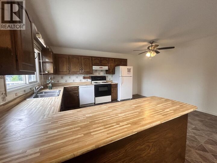 Property Photo: 1525 Ewert Street BC V2M 1S8