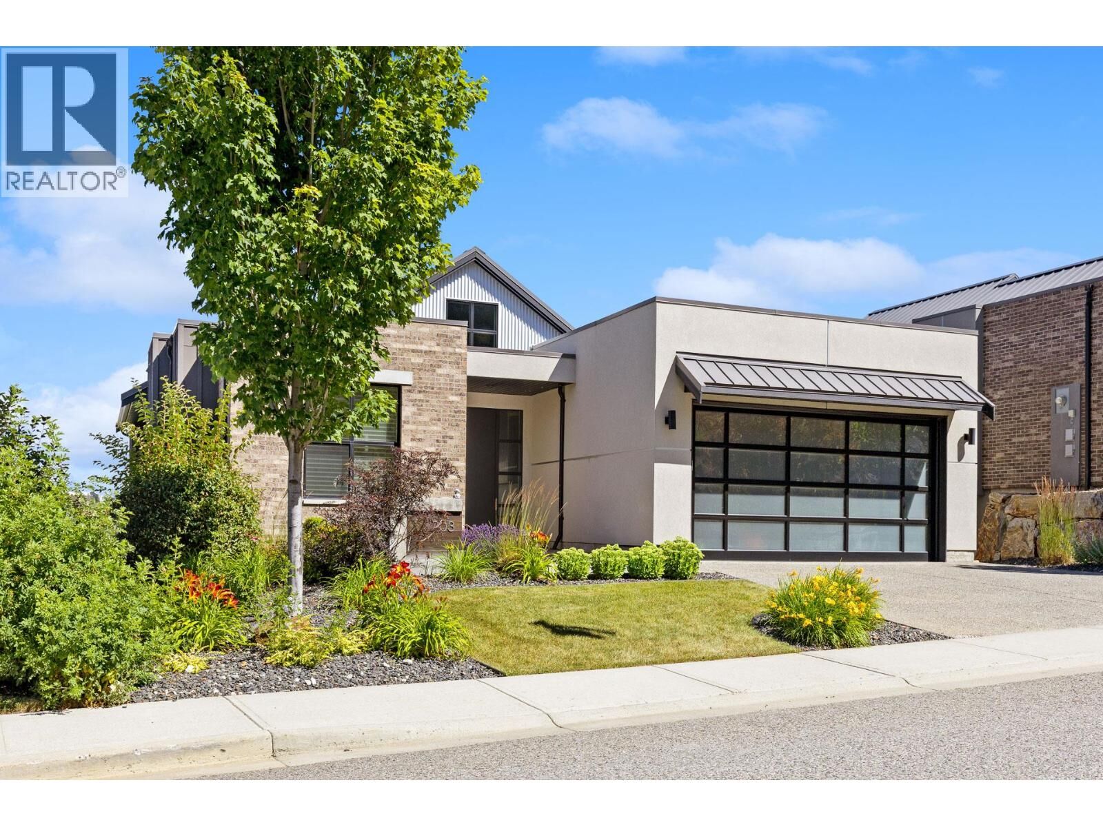 Property Photo: 203 Grange Drive BC V1H 2M1