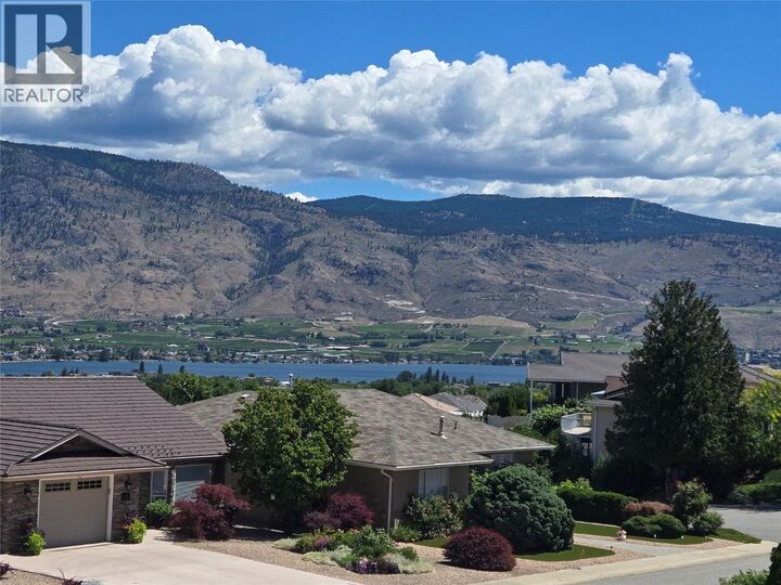 Property Photo: 12300 Pinehurst Place 8 BC V0H 1V4
