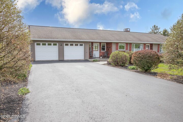 Property Photo:  1411 Sand Hill Road  PA 17870 