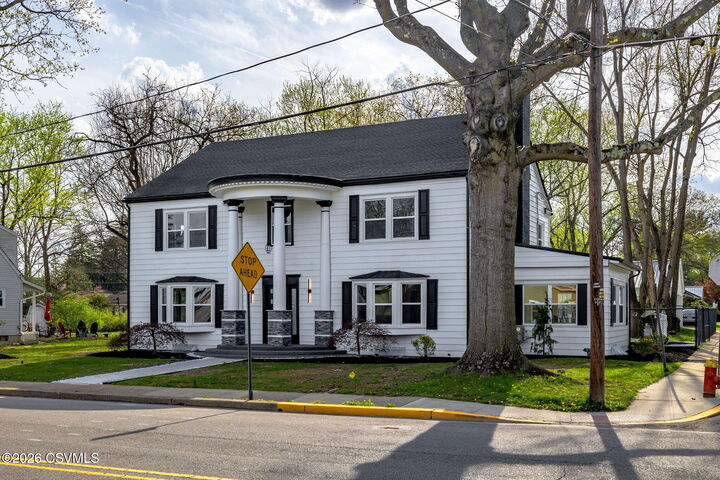 Property Photo:  98 Broad Street  PA 17870 