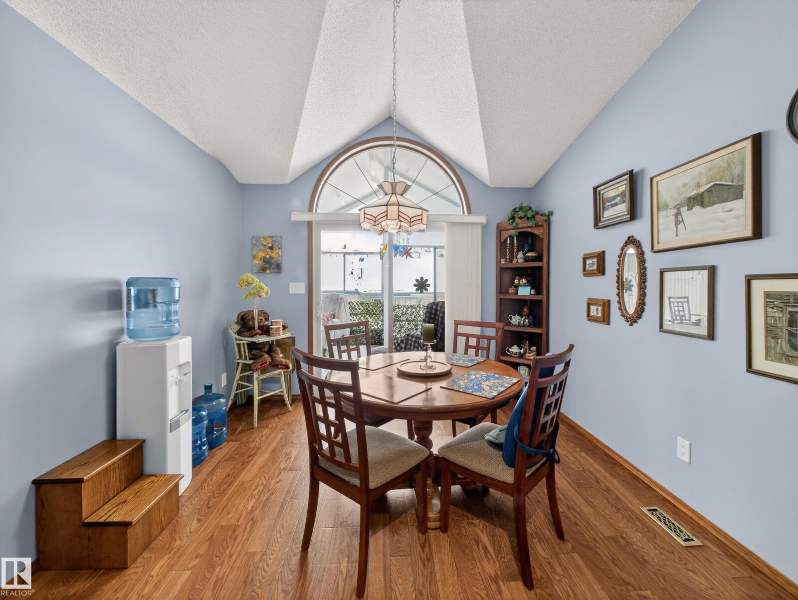 Property Photo: 85 Gervais Road 7 AB T8N 6H5
