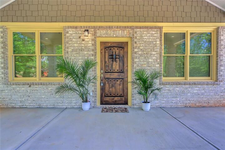 Property Photo:  5429 E Mountain Street  GA 30083 