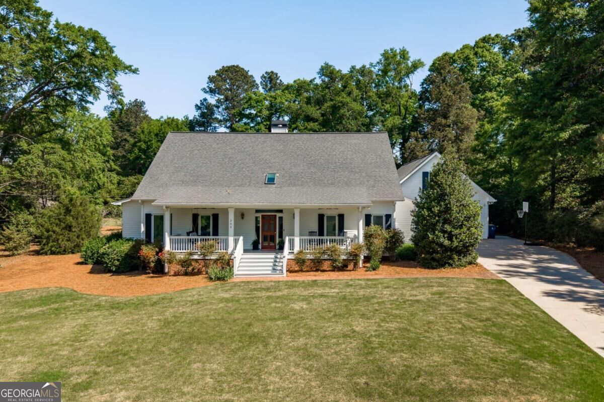 Property Photo:  385 Woodward Way  GA 30606 