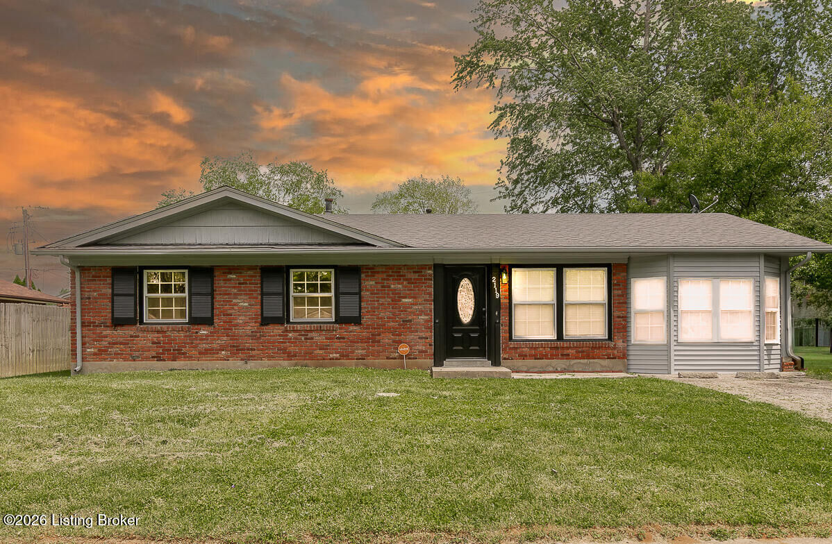 Property Photo: 2119 Millside Dr KY 40223