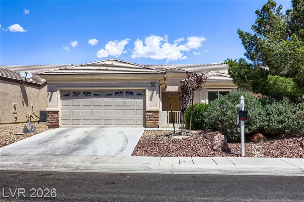 Property Photo:  2412 Great Auk Avenue  NV 89084 