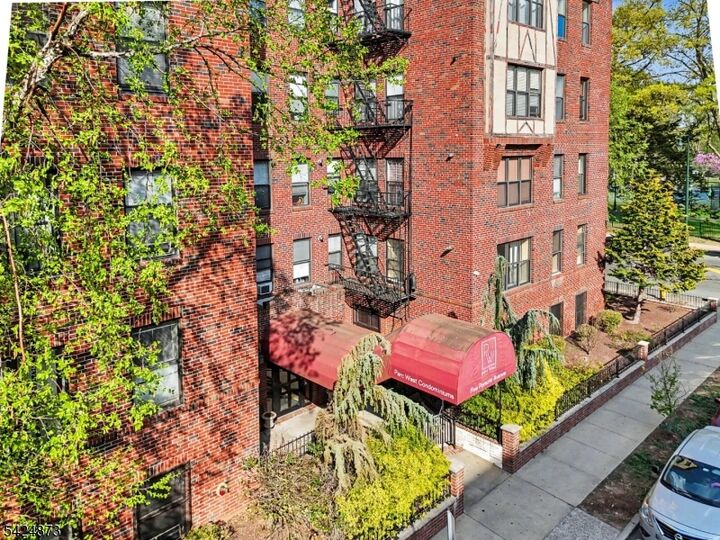 Property Photo:  5 Pomona Ave 2B  NJ 07112 
