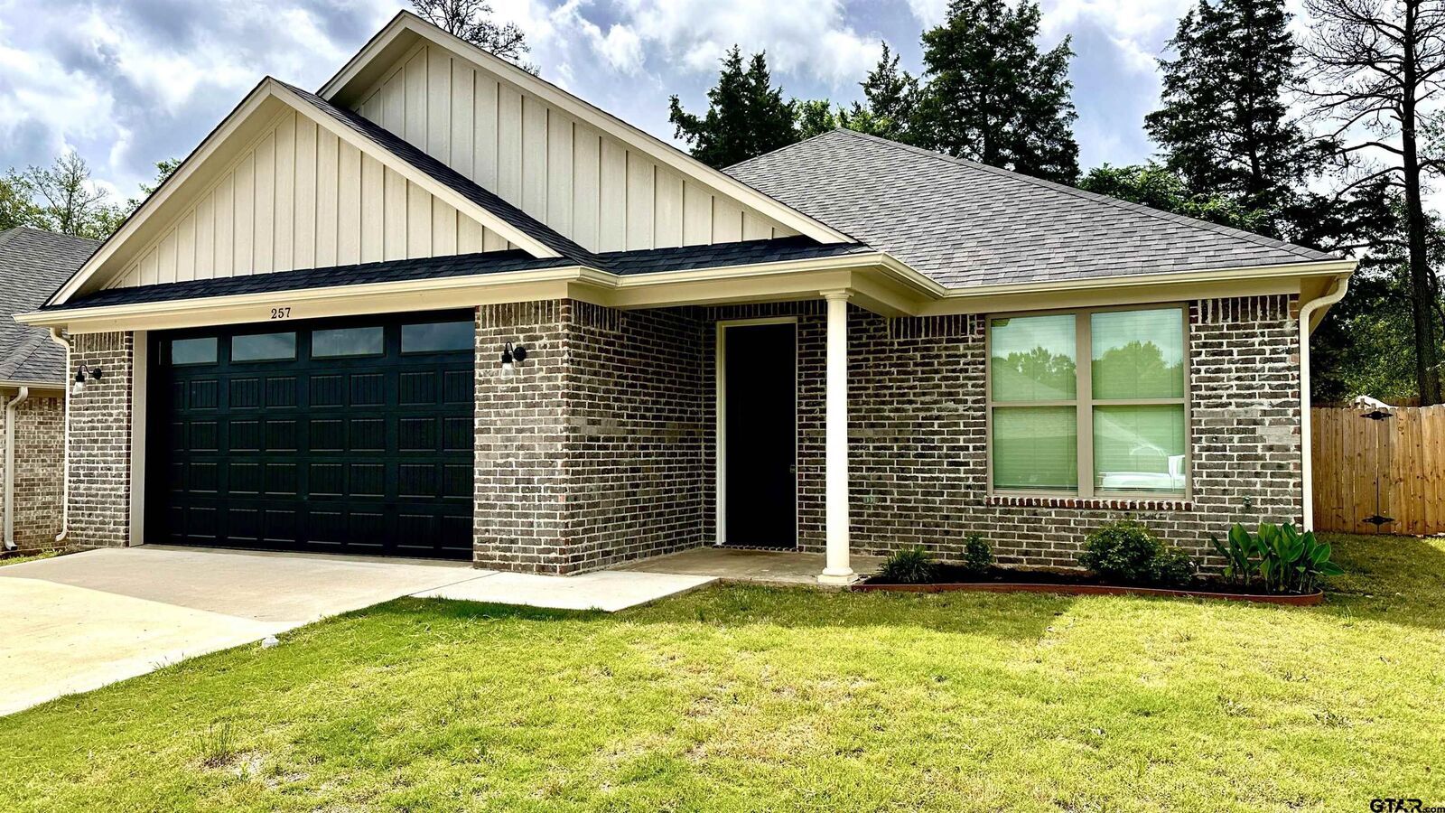 Property Photo:  257 Oak Valley Dr  TX 75645 