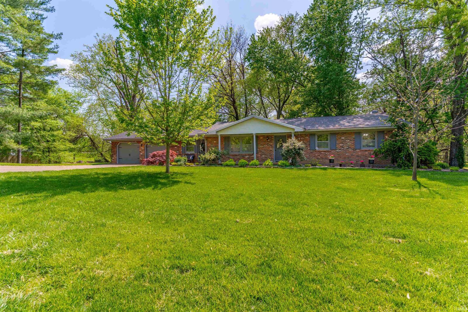 Property Photo: 1220 Schenk Road IN 47720