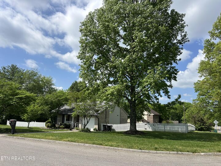 Property Photo:  1301 Clear Brook Drive  TN 37922 