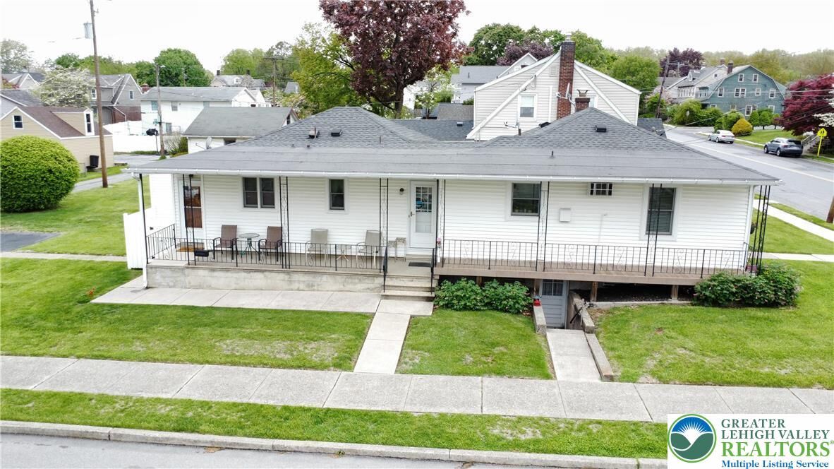 Property Photo: 552 Washington Avenue PA 18017