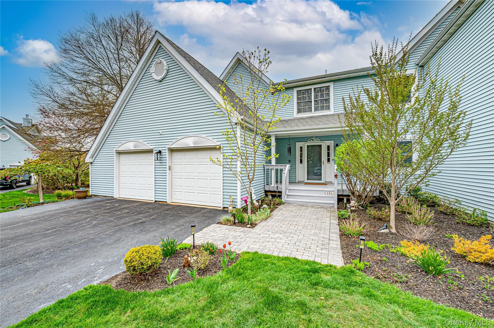 Property Photo:  404 Mountain Ridge Drive  NY 11766 