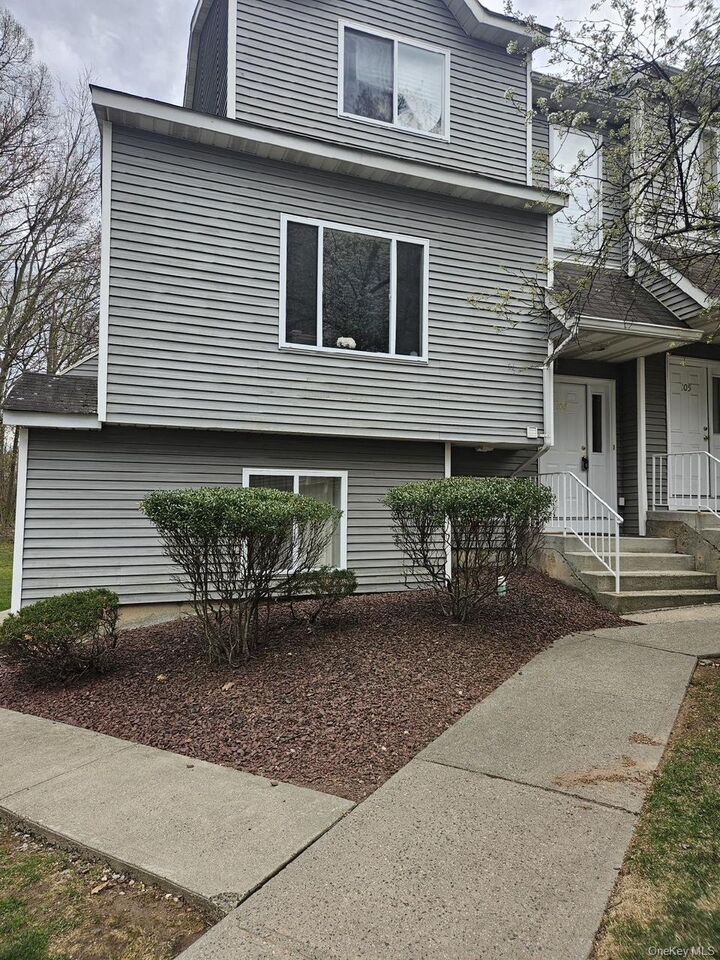 Property Photo:  106 Arlington Court  NY 10954 