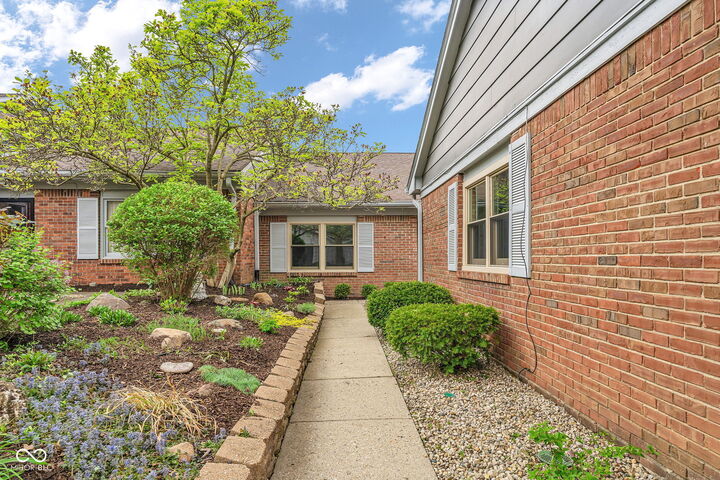 Property Photo:  5320 Whisperwood Lane  IN 46226 