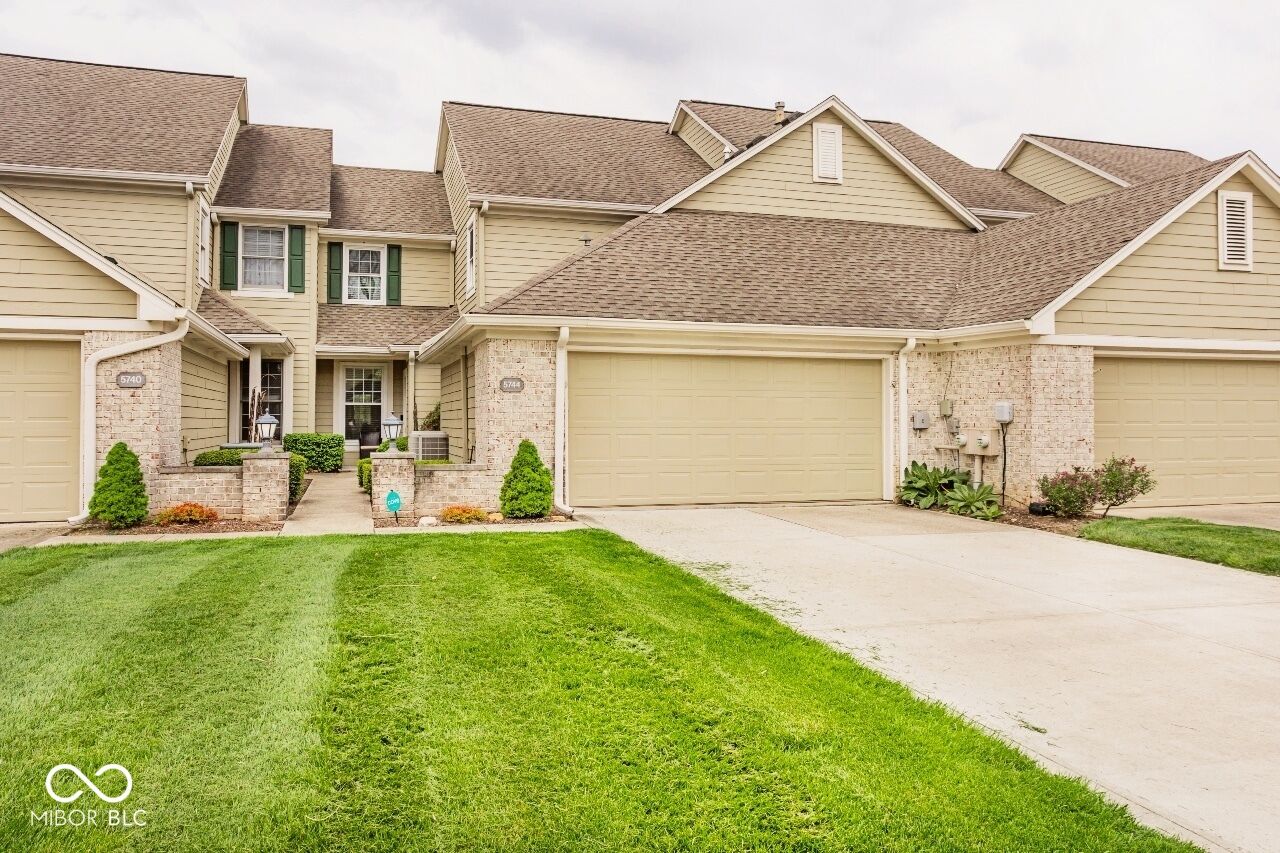 Property Photo:  5744 Spruce Knoll Court  IN 46220 