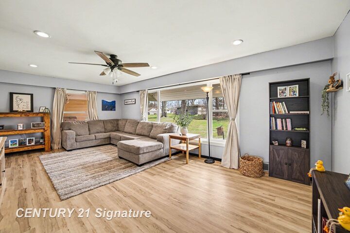 Property Photo:  3036 E Miller Road  MI 48640 