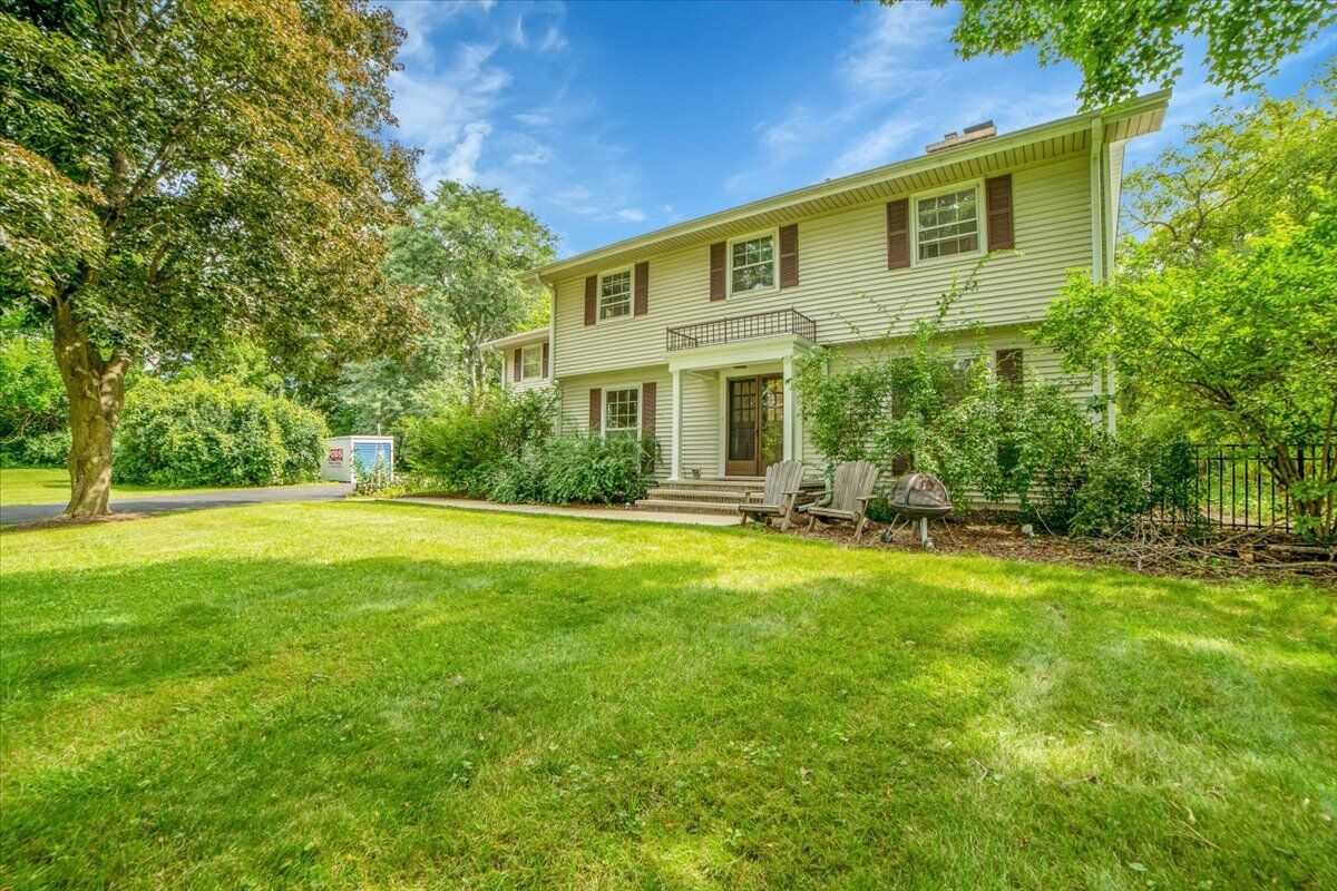 Property Photo:  3N011 Morningside Avenue  IL 60185 