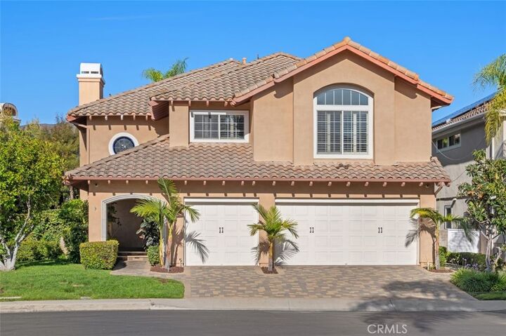 Property Photo:  6 Beaconsfield  CA 92679 