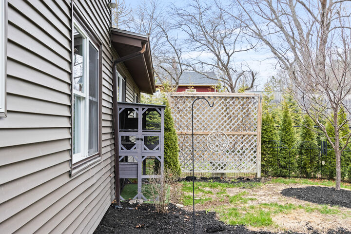 Property Photo:  54 Sunset Avenue  ME 04210 