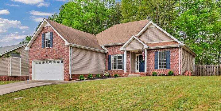 Property Photo:  1604 Cedar Springs Cir  TN 37042 