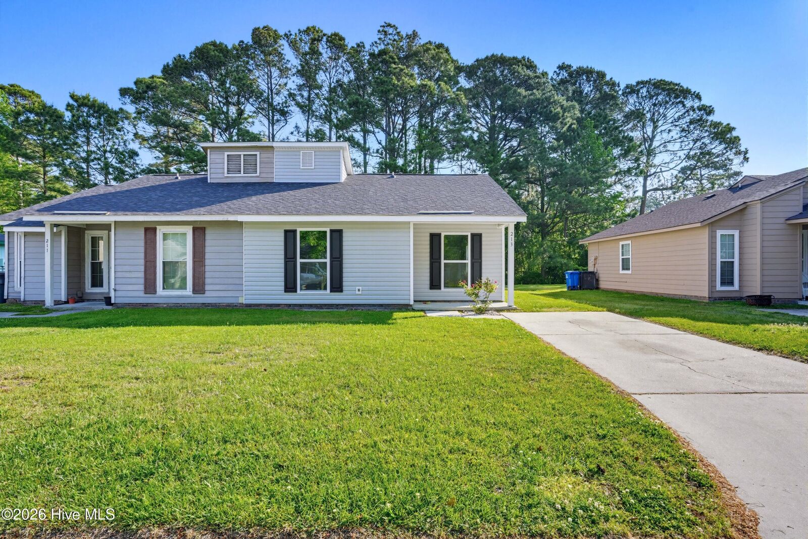Property Photo:  213 Village Drive  NC 28546 