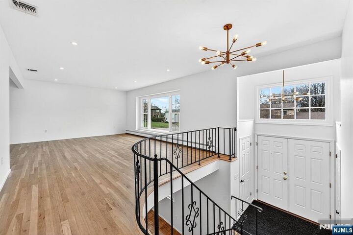 Property Photo:  392 Mercer Avenue  NJ 07661 