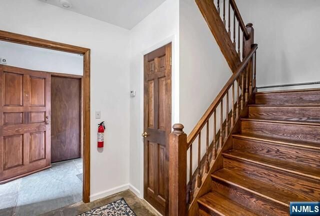 Property Photo:  40 Ridge Road 1  NJ 07450 