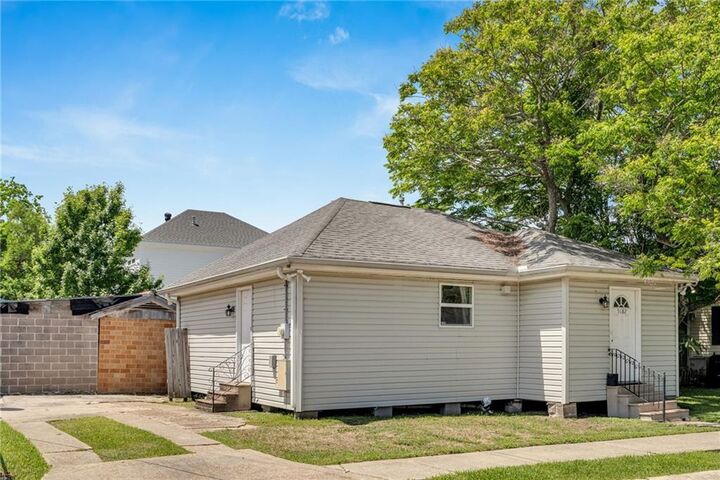 Property Photo:  5682 General Haig Street  LA 70124 