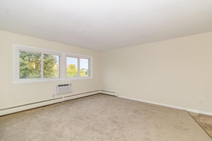 Property Photo:  2616 Harriet Avenue 303  MN 55408 