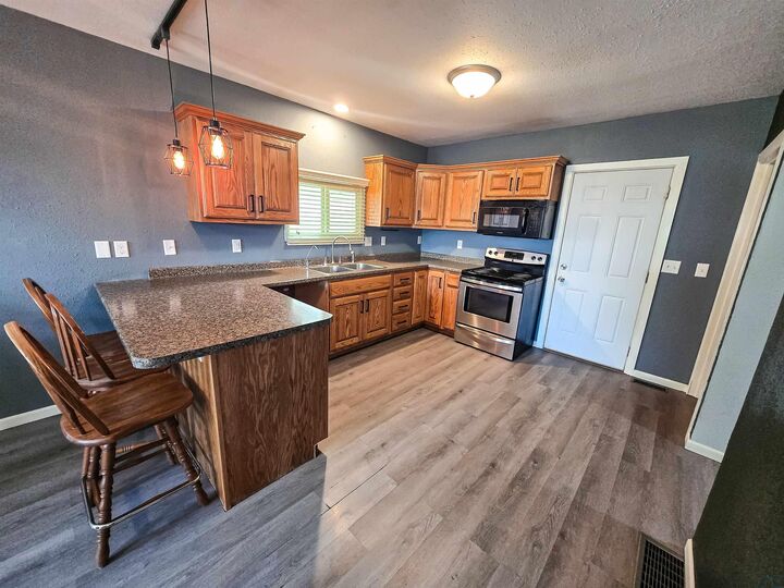 Property Photo:  309 3rd St  IA 51051 