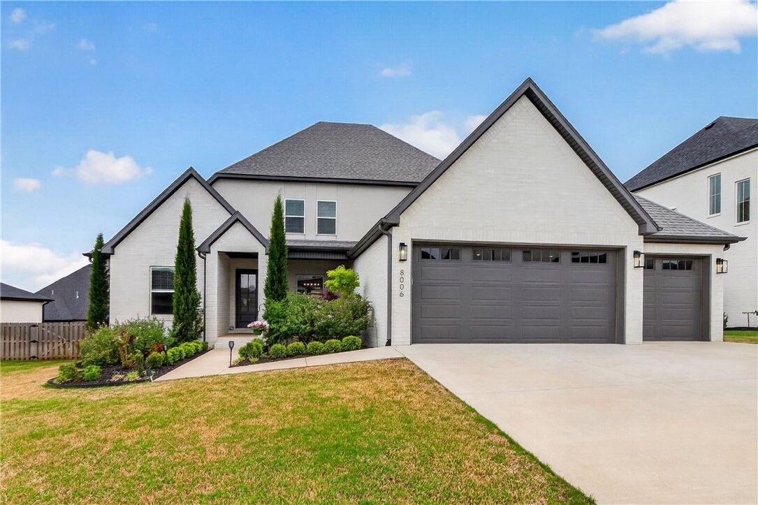 Property Photo:  8006 W Claverton Street  AR 72758 