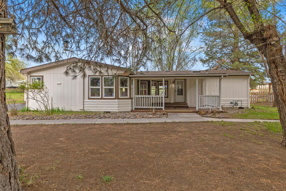 Property Photo:  2523 Patterson Street  OR 97603 