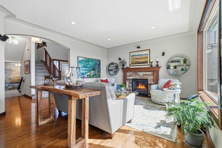 Property Photo:  185 Sunset Circle  AB T4C 0C5 