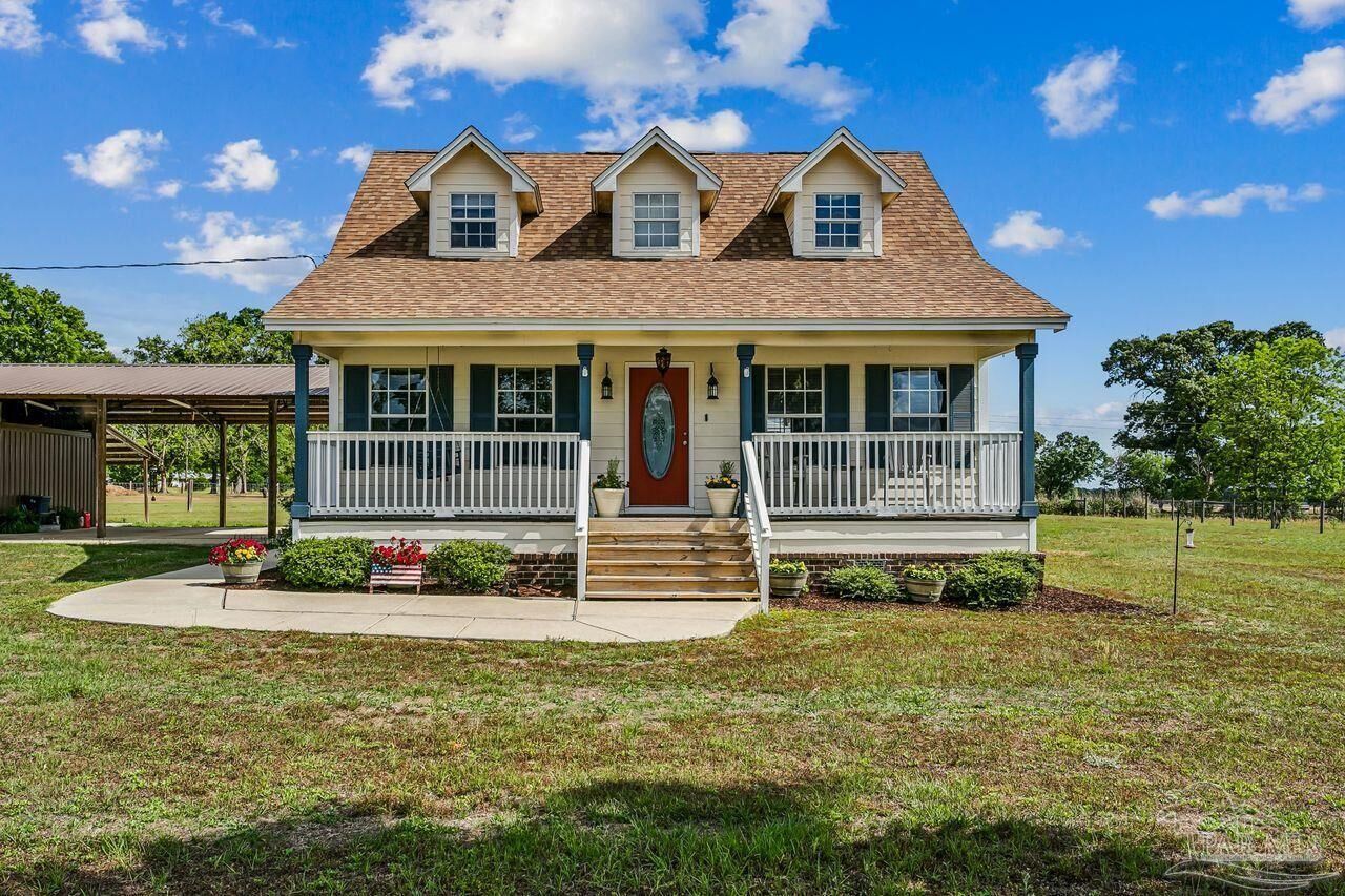 Property Photo:  6545 Greenwood Rd  FL 32565 