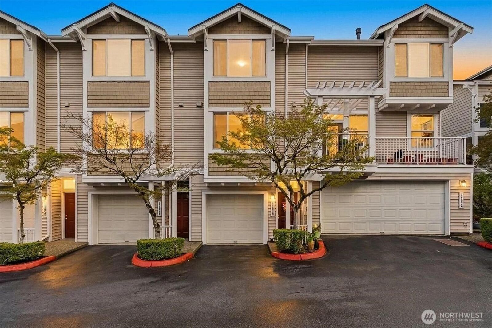 Property Photo:  11856 NE 162nd Lane 9-4  WA 98011 