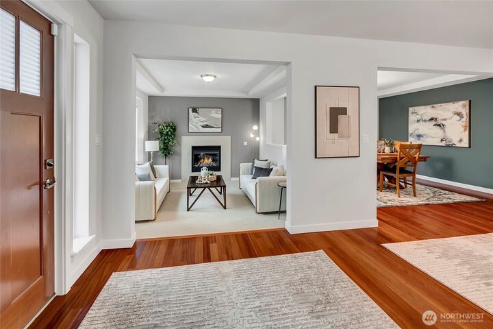 Property Photo:  1120  156th Avenue SE  WA 98007 