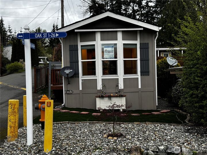 Property Photo:  23708  Locust Way 1  WA 98021 