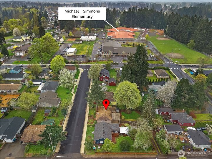 Property Photo: 907 6th Avenue SW WA 98512