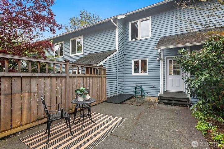 Property Photo: 1816 East Jefferson Street B WA 98122