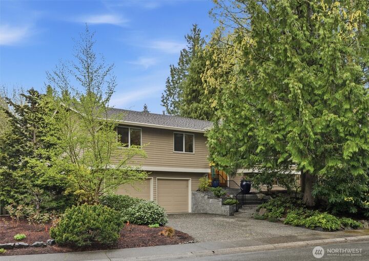 Property Photo:  7605  146th Avenue NE  WA 98052 