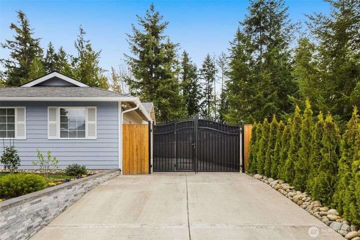 Property Photo:  21141 SE 278th Way  WA 98038 