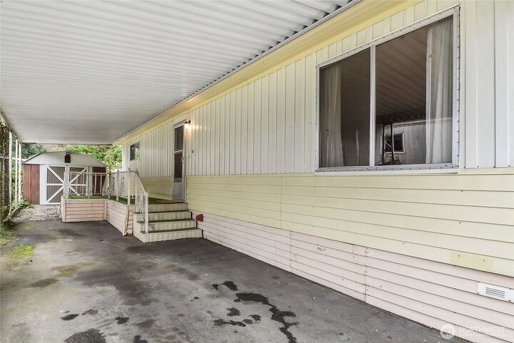 Property Photo:  5220 St SW 176th 16  WA 98037 